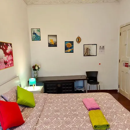 منزل للإقامة Perfect Near Airport 1 *