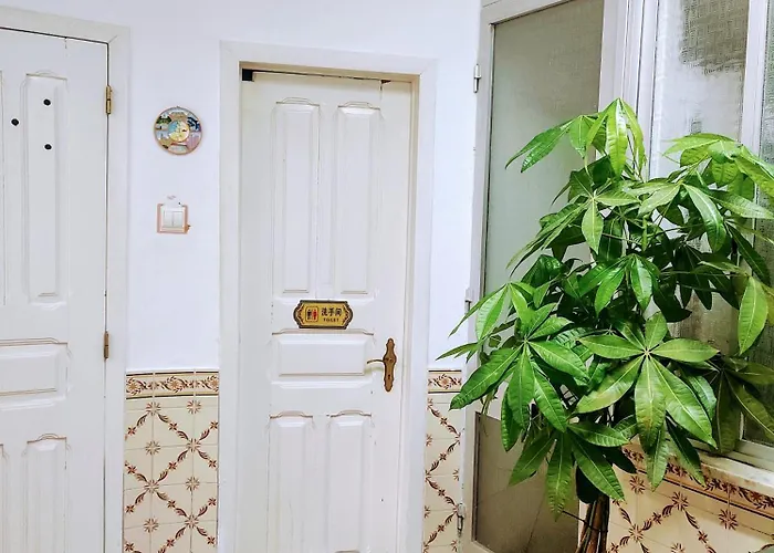 Perfect Near Airport 1 *